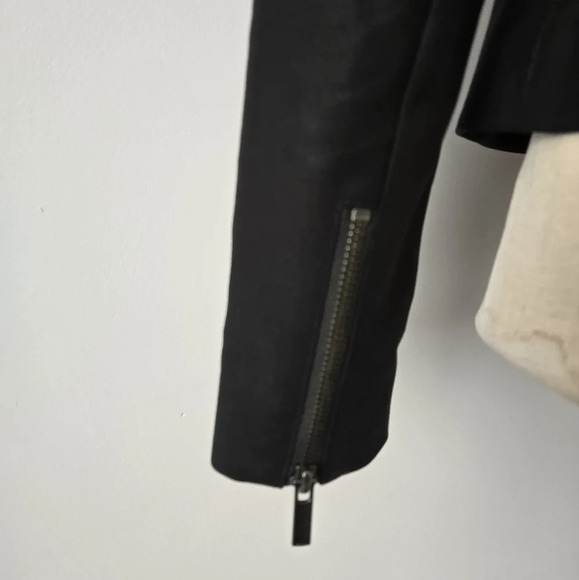 BANANA REPUBLIC black/ beige lightweight cropped jacket. Size 6P - Picture 6 of 11